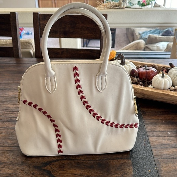 Handbags - baseball pattern hand bag
